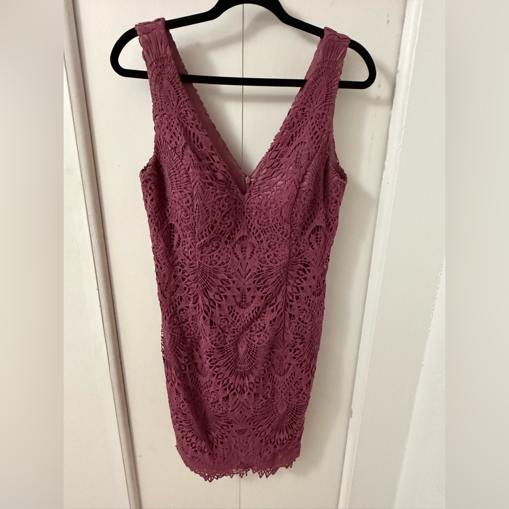 DB Studio/David’s Bridesmaid Elegant Lace Sleeveless Dress - Chianti - SZ 12